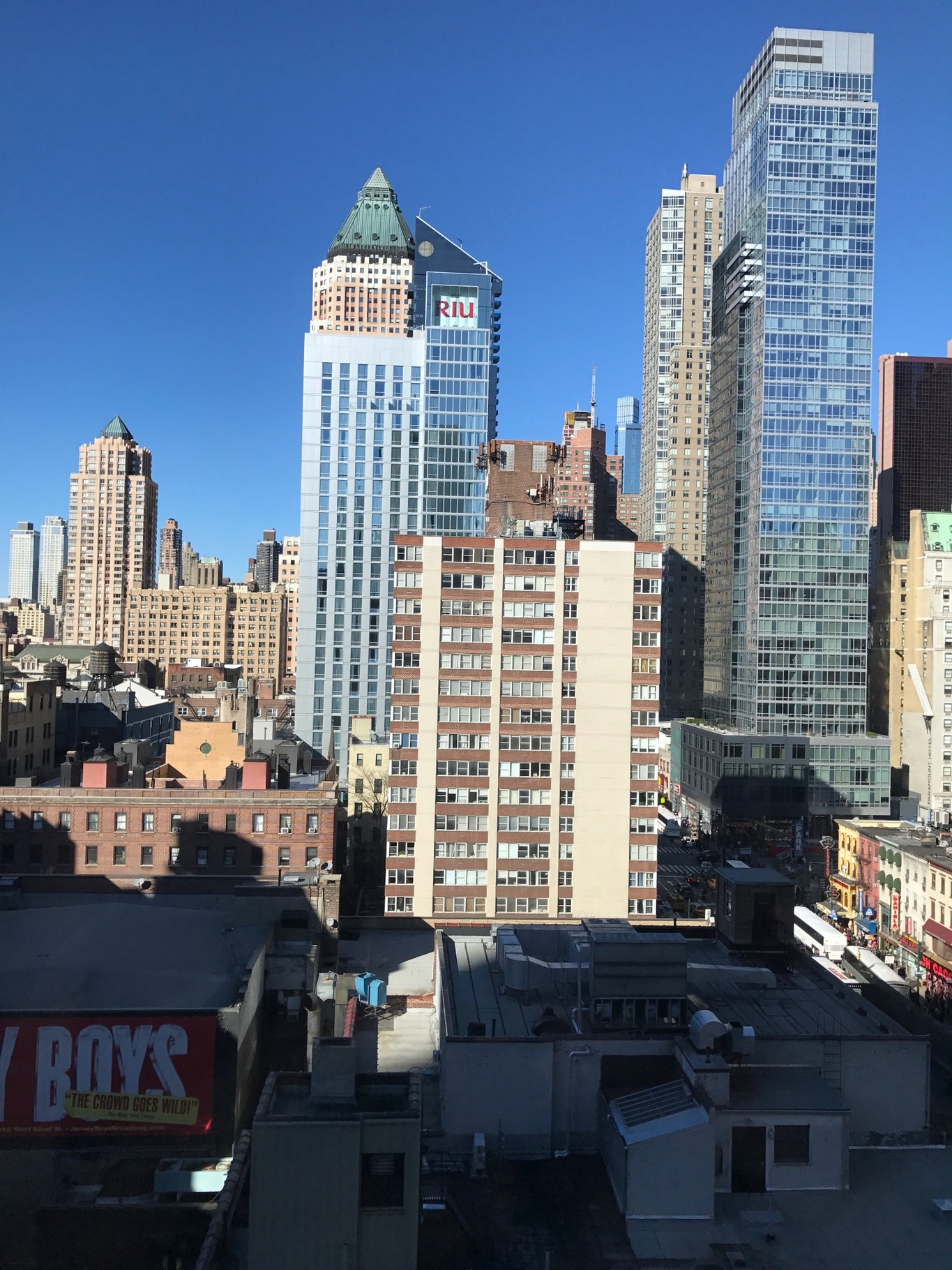 Galaxy S8+ so iPhone 7 Plus anh 11