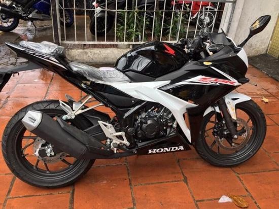 Honda CBR150R 2017 ve Viet Nam, gia hon 110 trieu hinh anh