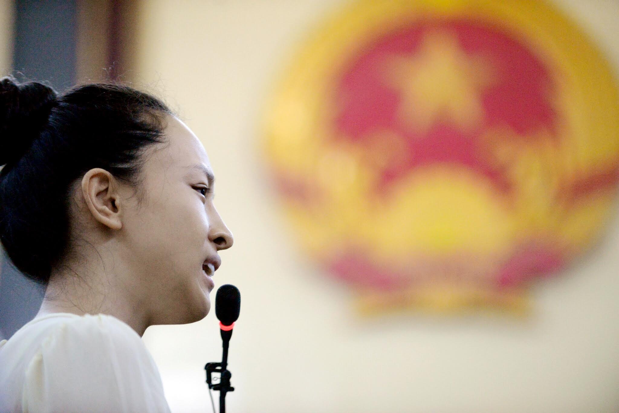 Hoa hau Phuong Nga, mot bi cao ky la hinh anh