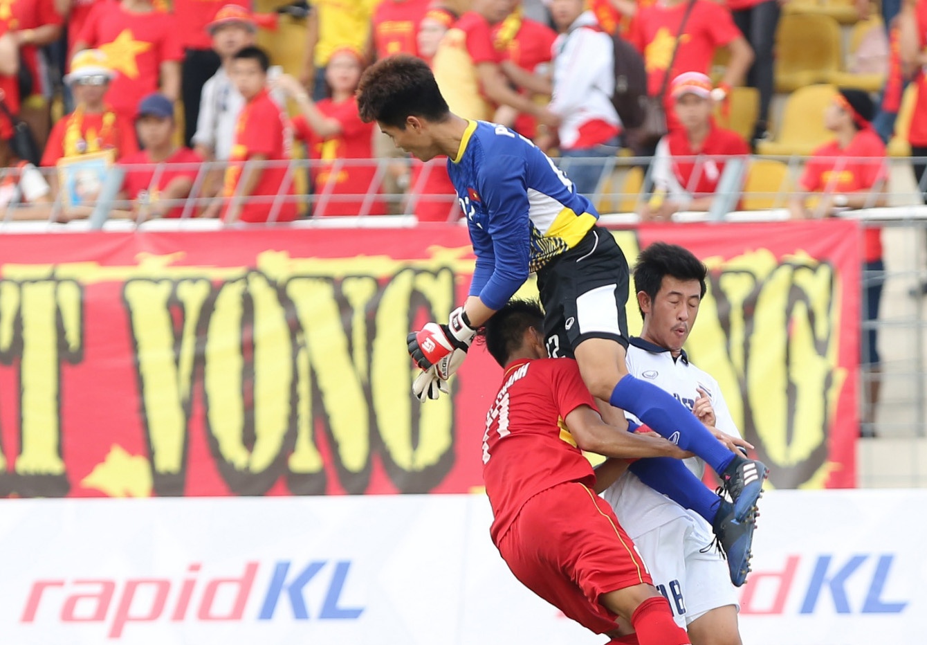 Cham diem U22 Viet Nam: Minh Long 'giet chet' giac mo vang hinh anh