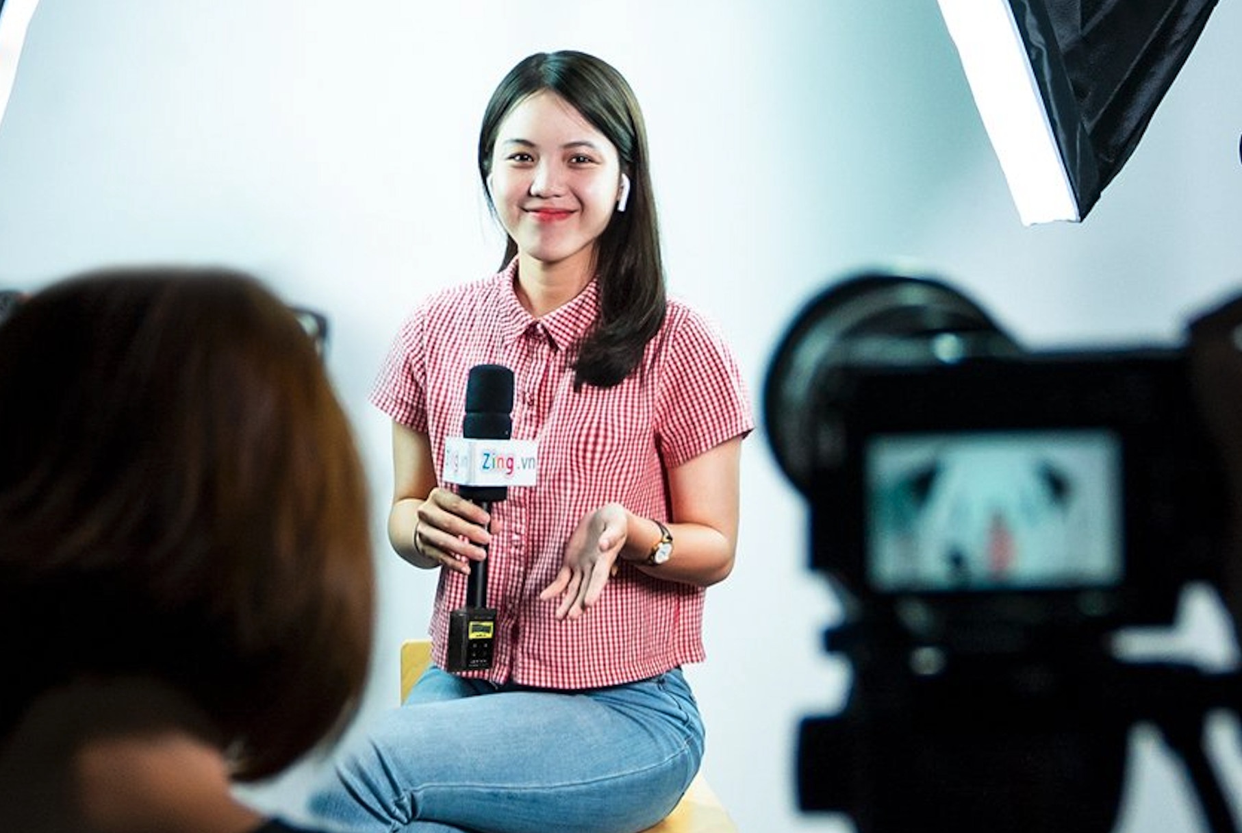 Zing News tuyen dung nhieu vi tri hinh anh