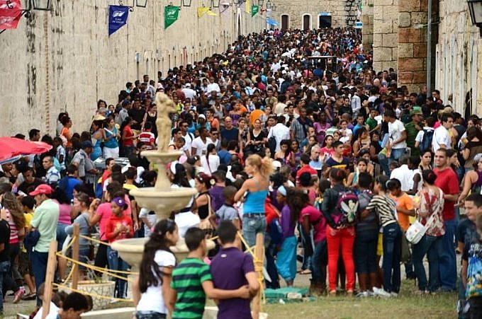 Hoi cho sach quoc te Cuba anh 1