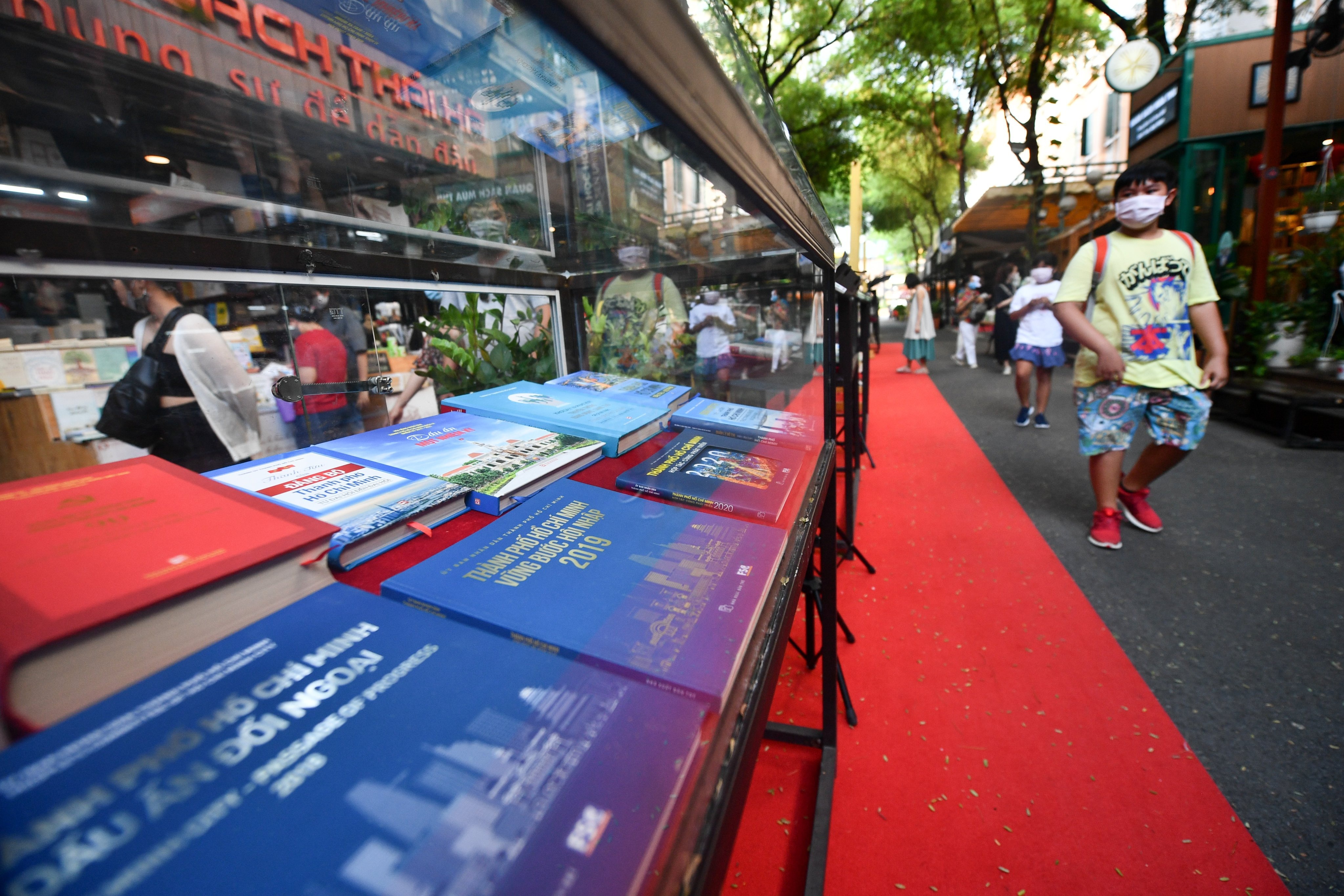 Dai dich Covid-19 tac dong ra sao toi don vi lam sach? hinh anh