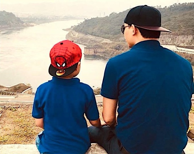 Bac si viet sach anh 1