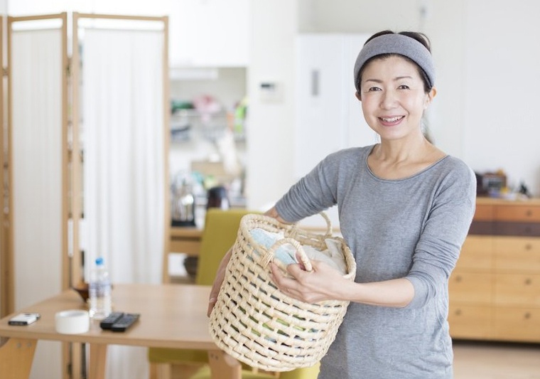 Nguoi Nhat vut bo do dac de khoi dau moi viec hinh anh