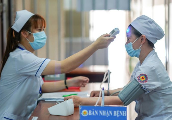 Dong hanh cung benh nhan bang ca chuyen mon va trai tim hinh anh