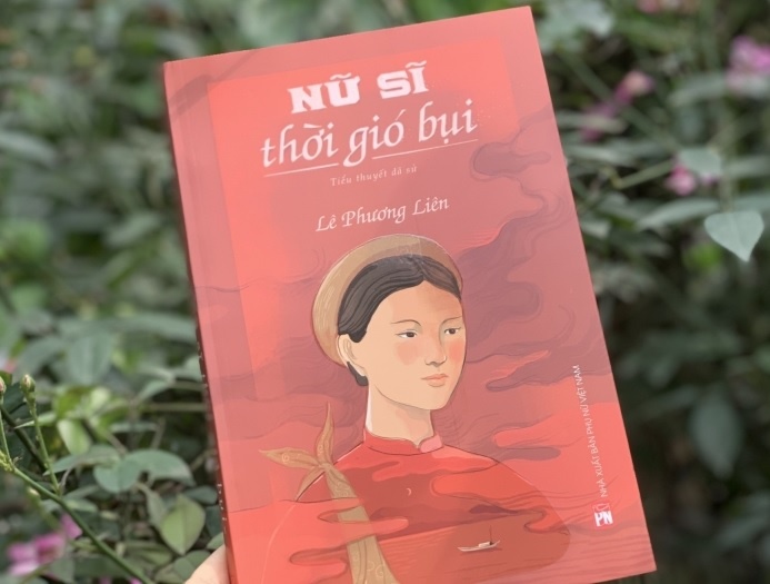 Doan Thi Diem khong cam phan lam thiep hinh anh