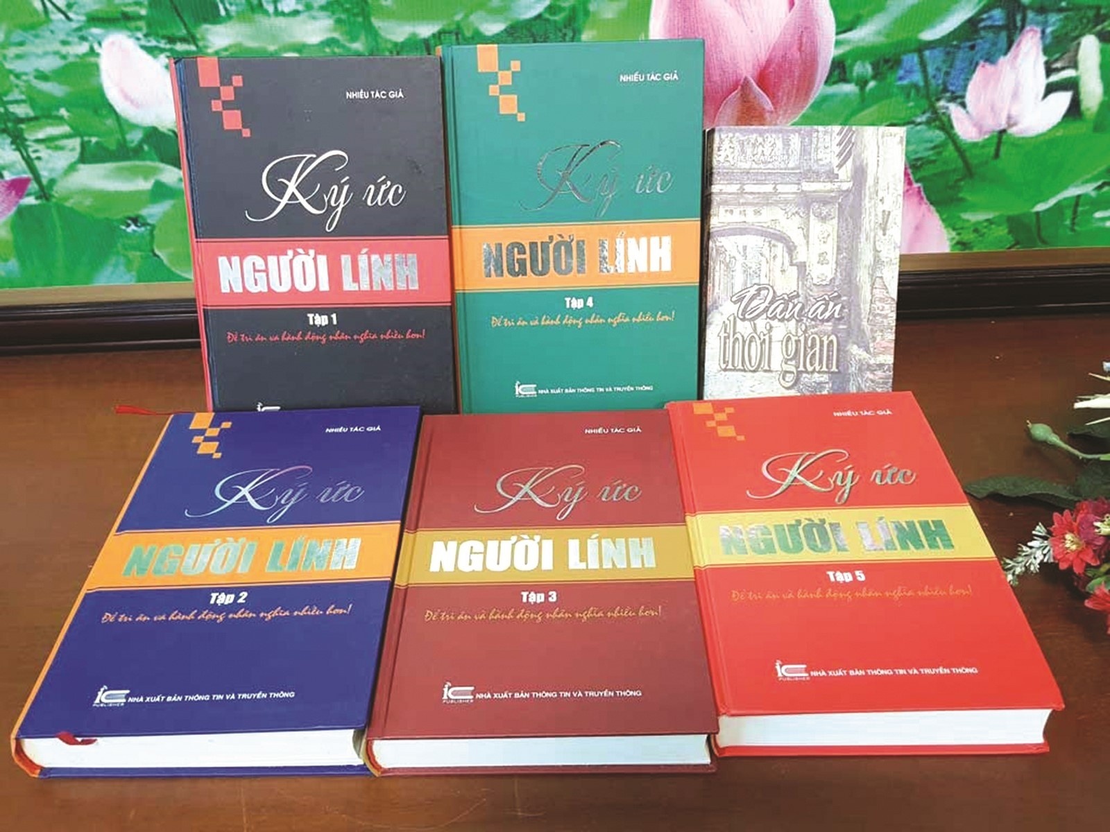 Ky uc ve mot thoi lua dan qua nhung trang sach hinh anh