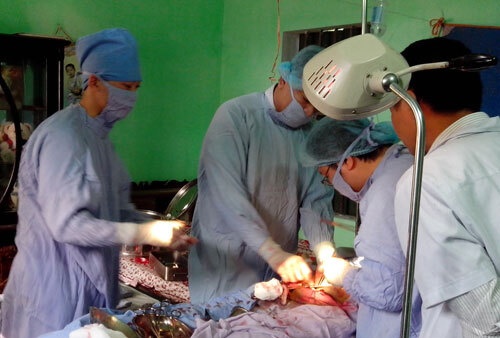 bac si cuu nguoi anh 2