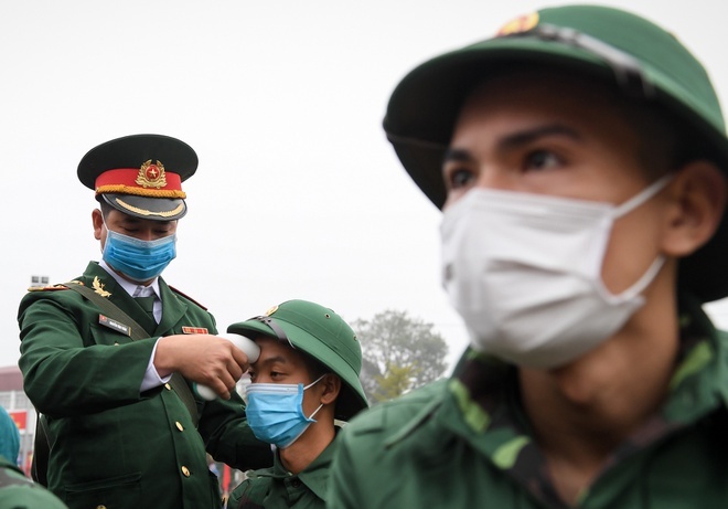 Cam xuc ngay tam biet cac chien si thoi binh hinh anh