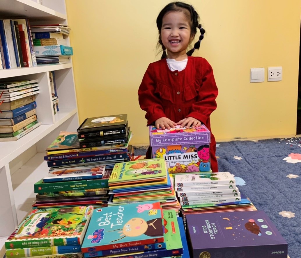 Cung con doc sach anh 2