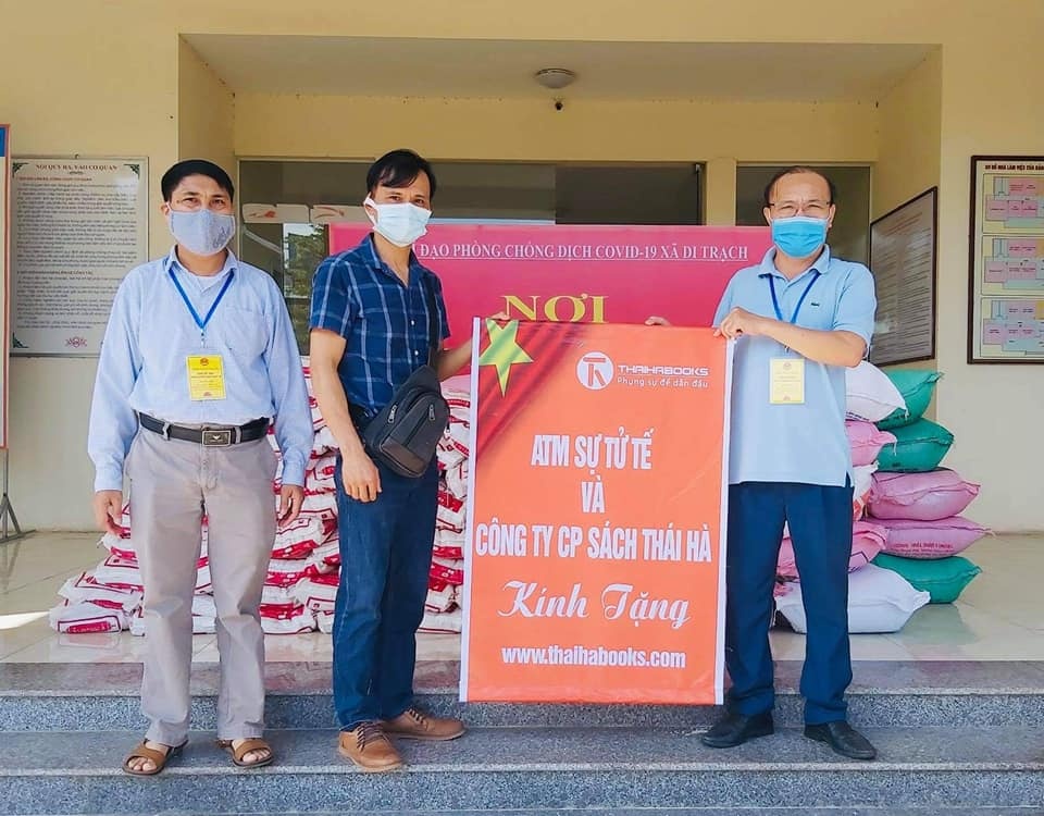 Tang gao cho nguoi dan vung dich anh 1