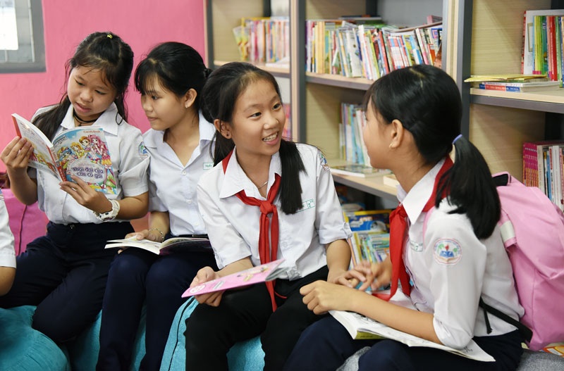 Doc sach tham khao anh 1