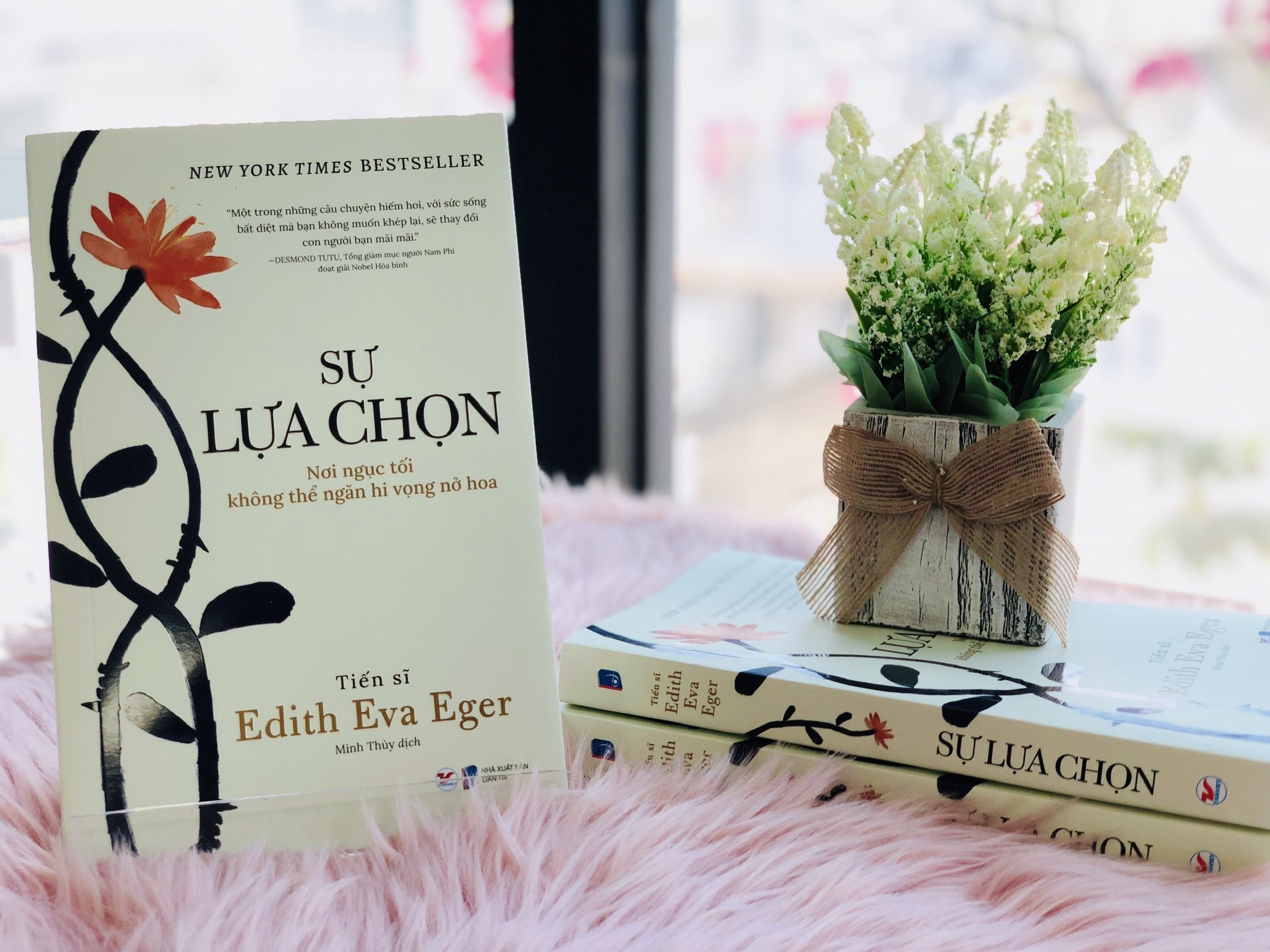 Sach giup vuc day tinh than mua dich anh 1