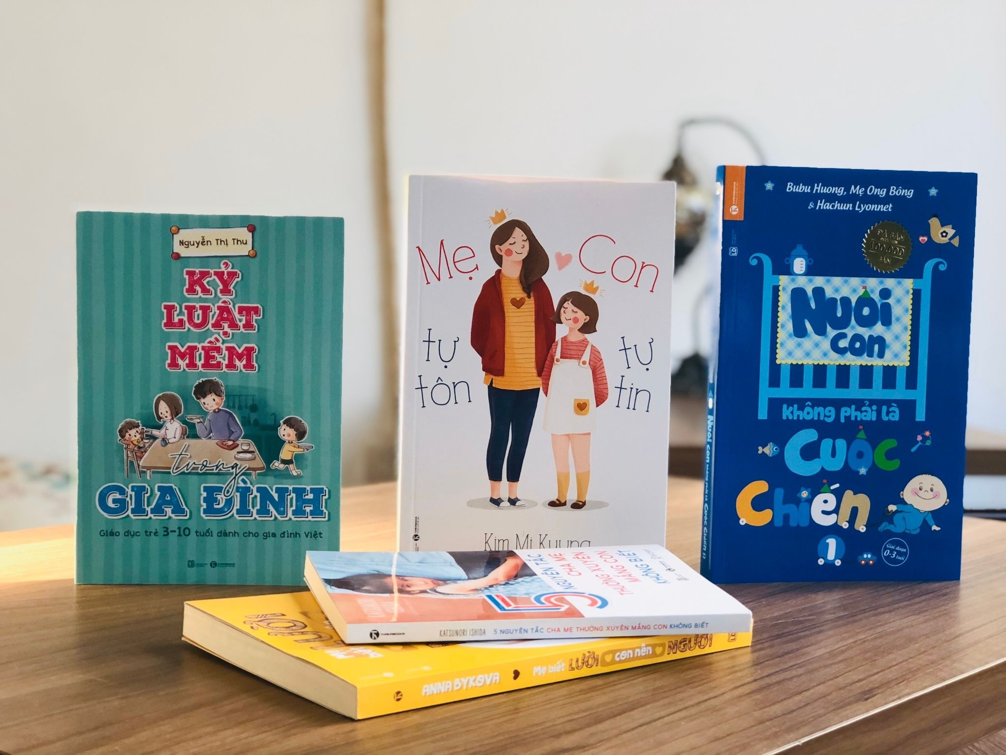 Suc hut cua sach ky nang nuoi day tre hinh anh