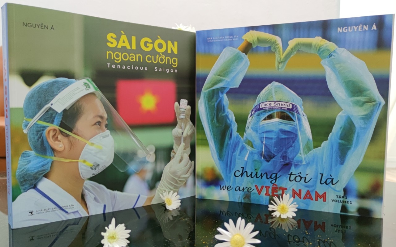 Ra mat hai cuon sach cua nhiep anh gia Nguyen A hinh anh