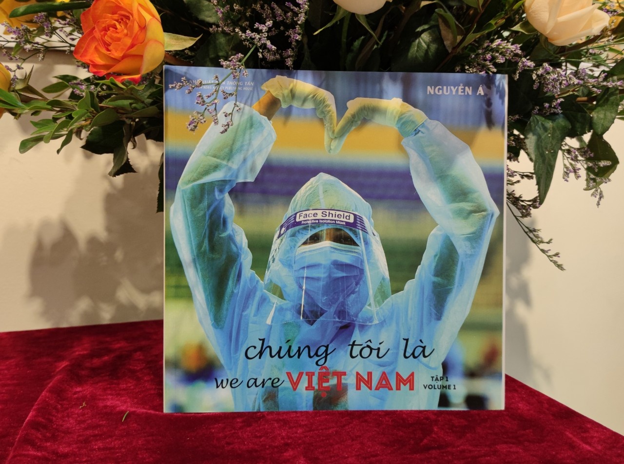 Nhung cau chuyen truyen cam hung trong sach anh cua Nguyen A hinh anh