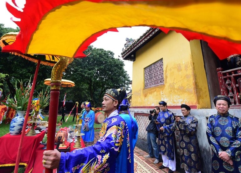 Le dung neu tai Dai Noi Hue hinh anh