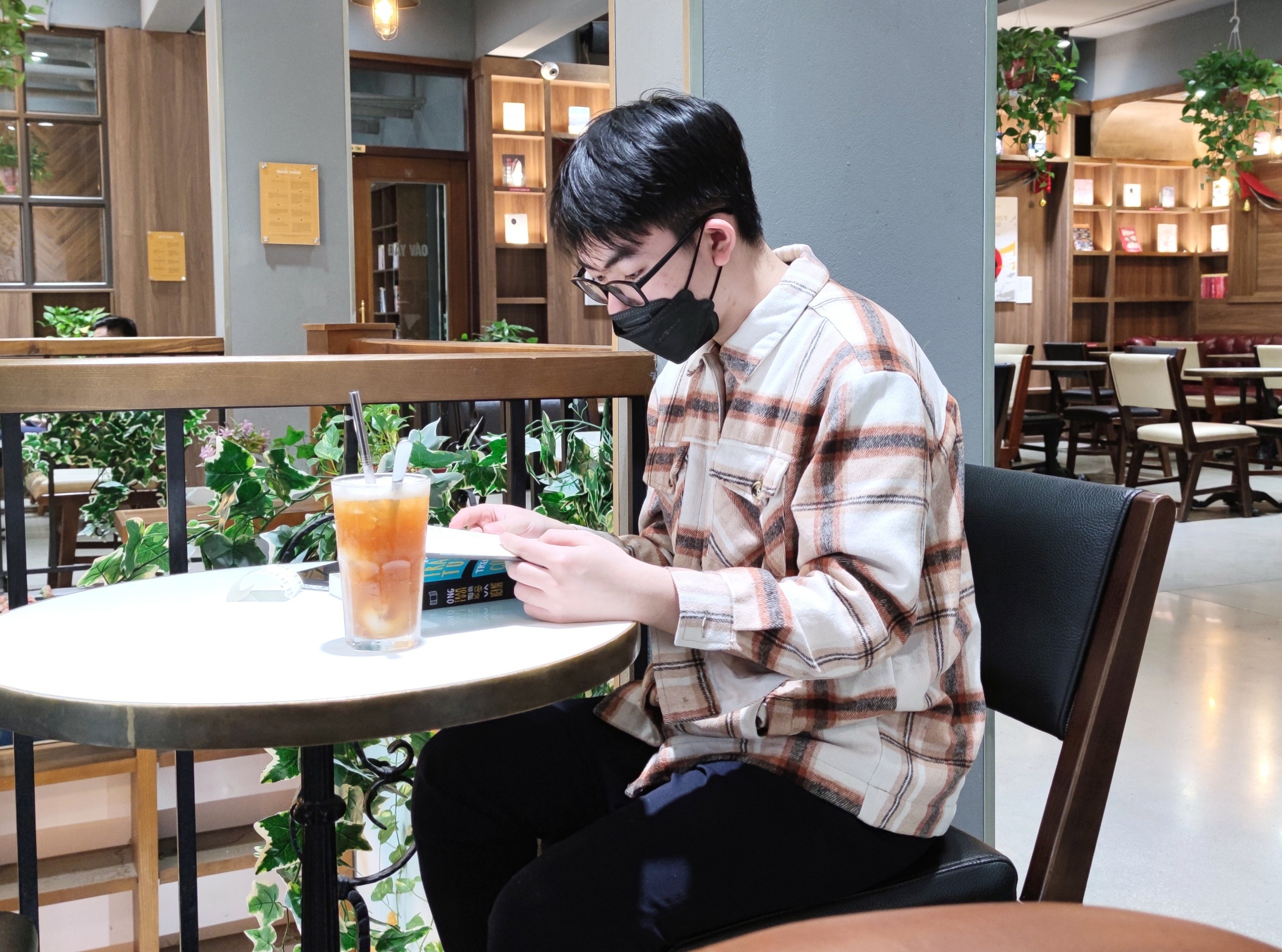 Diem den cho nguoi yeu sach hinh anh