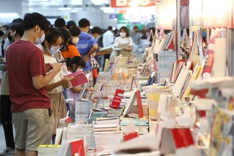 Hoi sach Bangkok anh 2