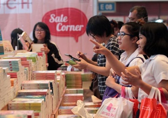 Hoi sach Thai Lan dien ra soi dong hinh anh