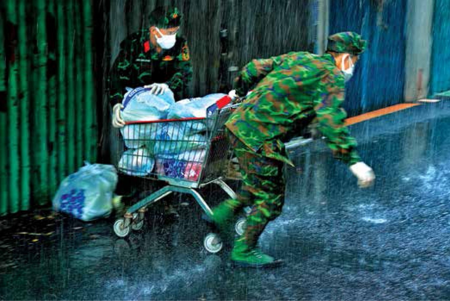 Cuộc chiến chống dịch ảnh 3 Cuoc chien chong dich anh 3