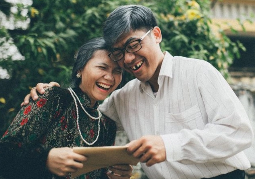 Chuyen ong ba anh hinh anh