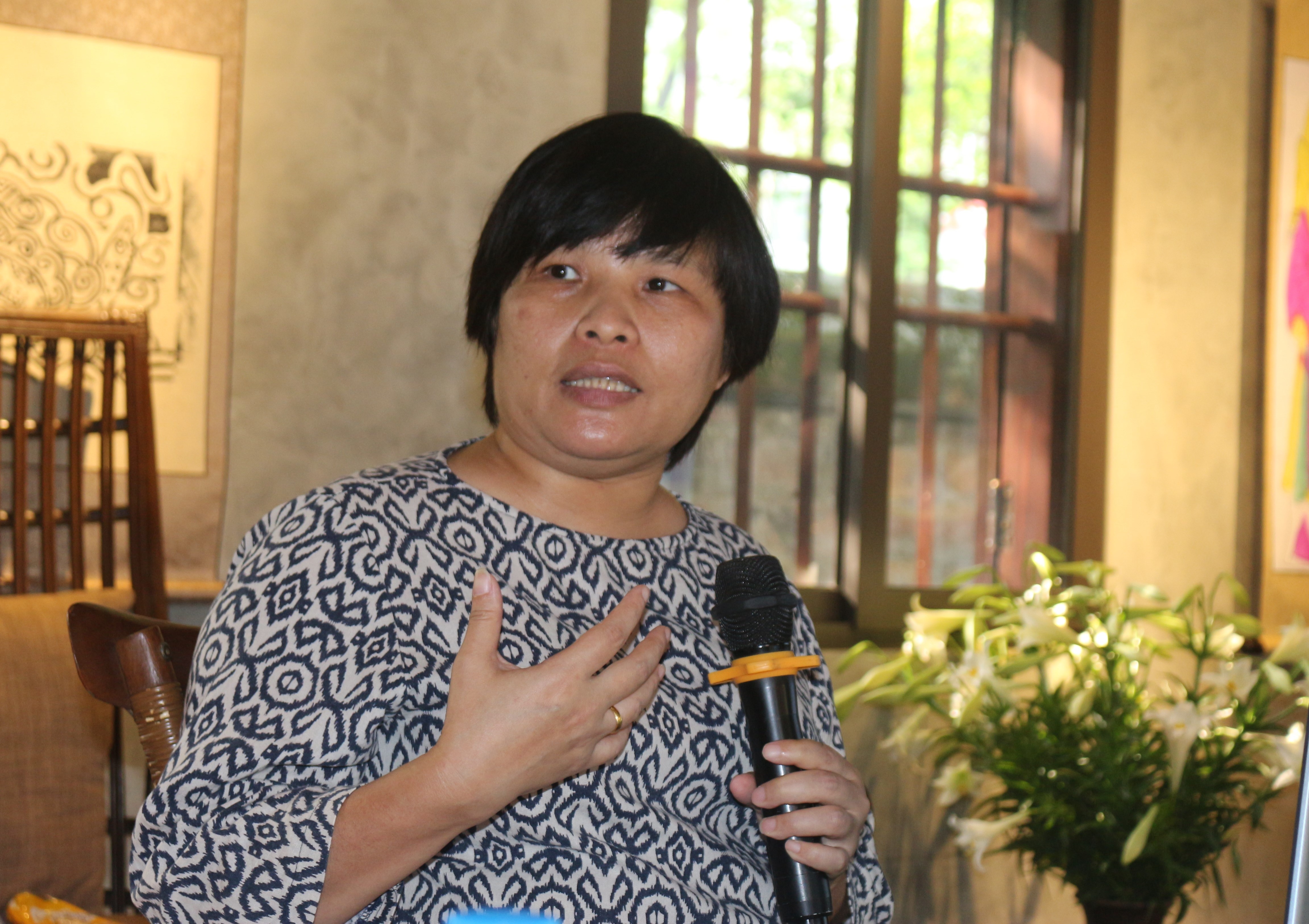 sach ve tranh dan gian Viet Nam anh 1