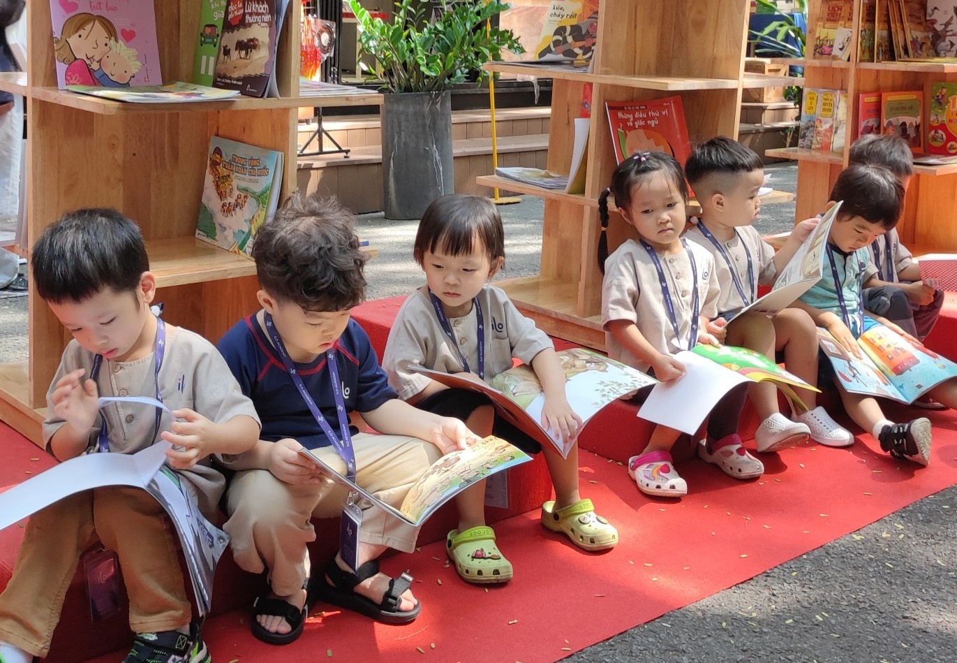 Duong sach TP.HCM anh 1