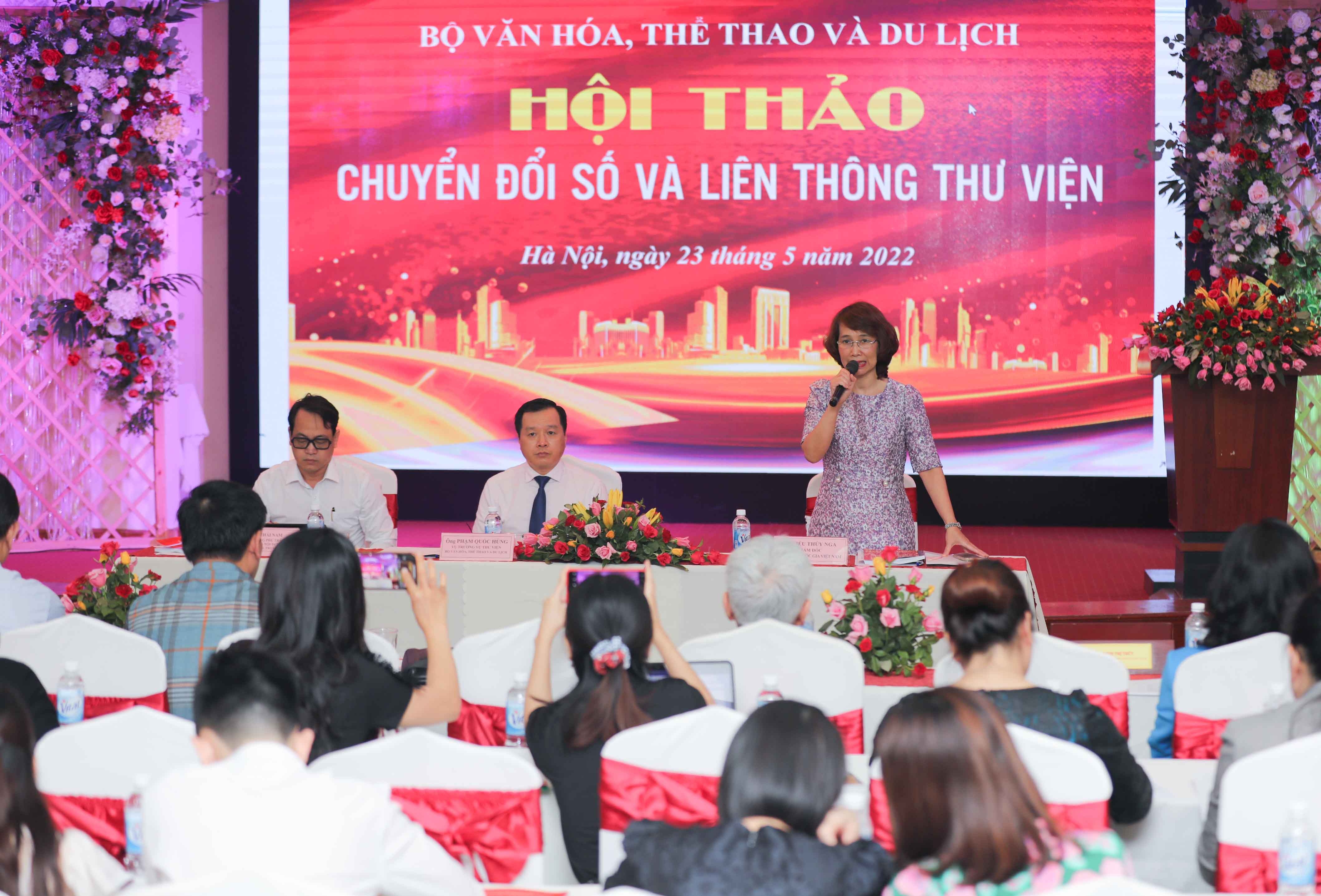 chuyen doi so trong thu vien anh 2
