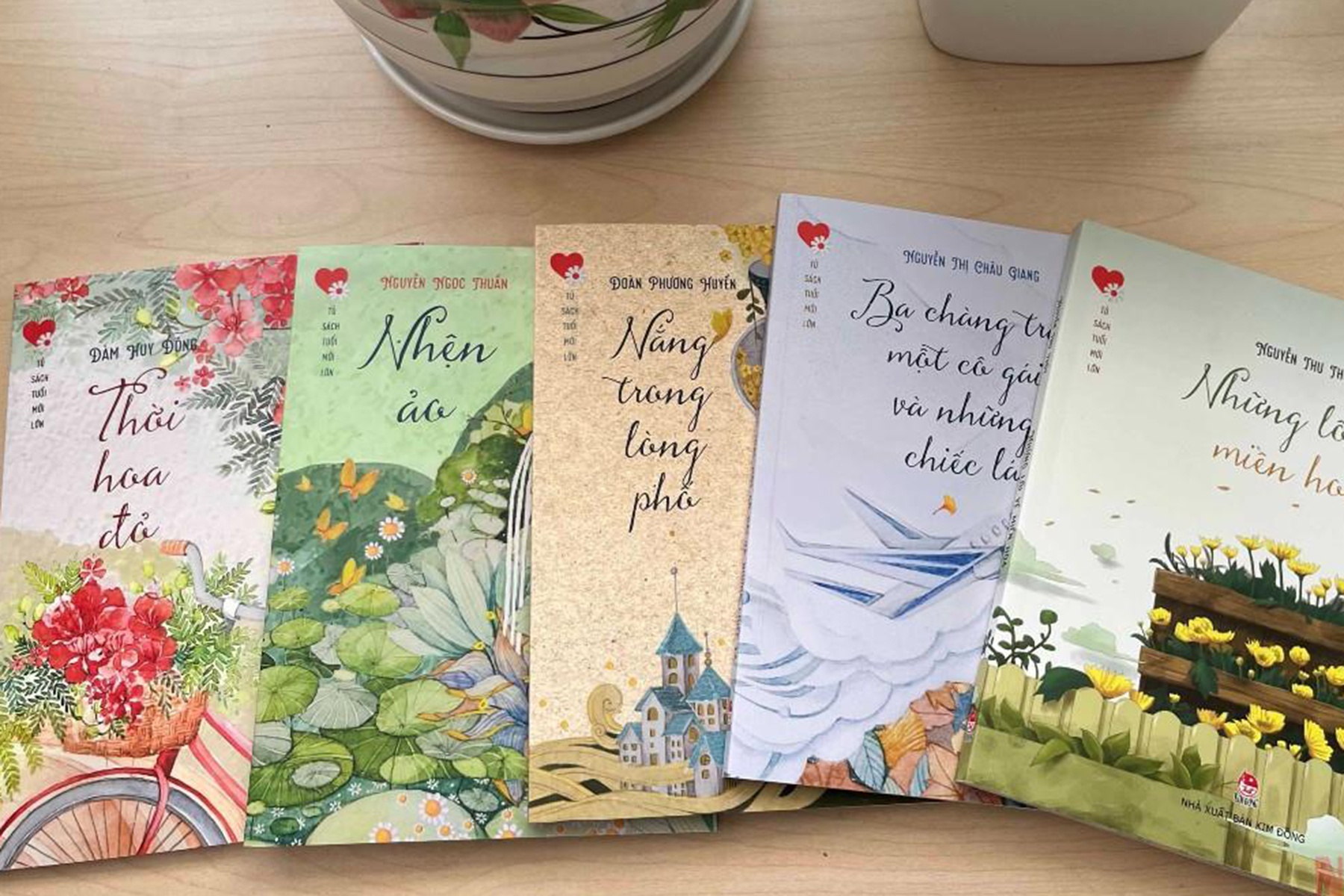 Cuoc hoi ngo cua nhung trang viet thanh xuan hinh anh