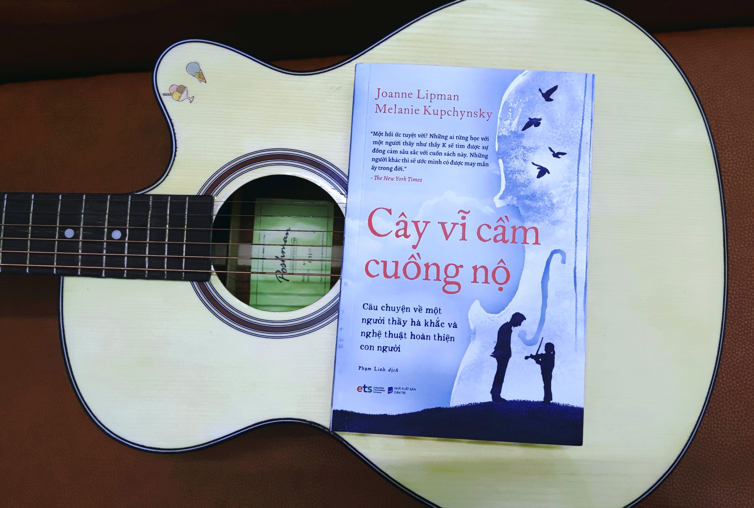 Nguoi thay truyen lua dam me cho hoc tro hinh anh