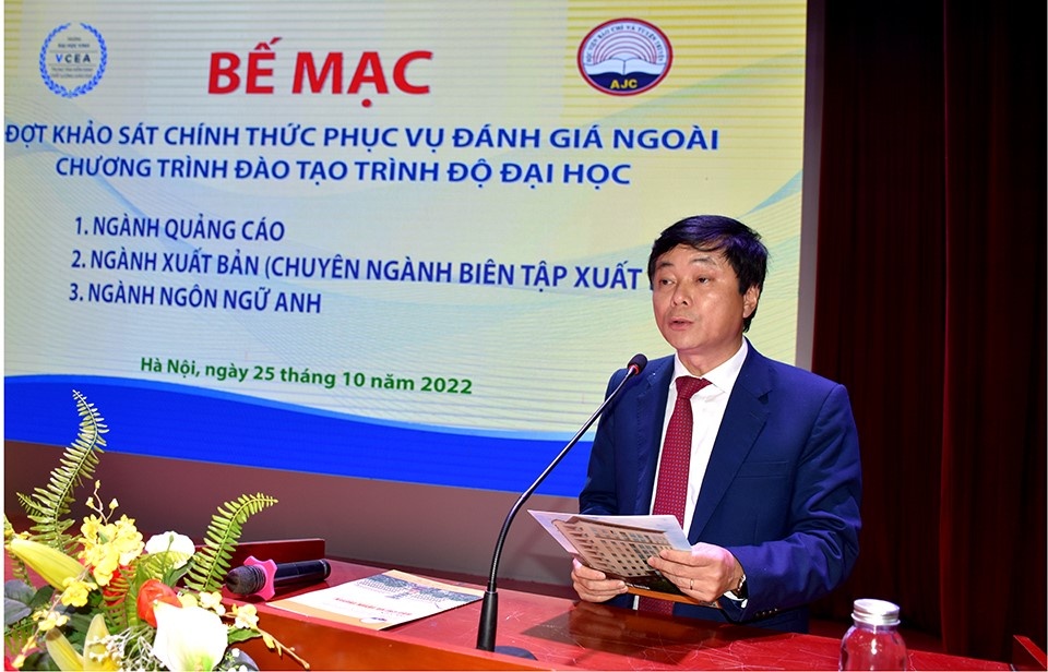 Nang cao chat luong dao tao bien tap vien xuat ban hinh anh