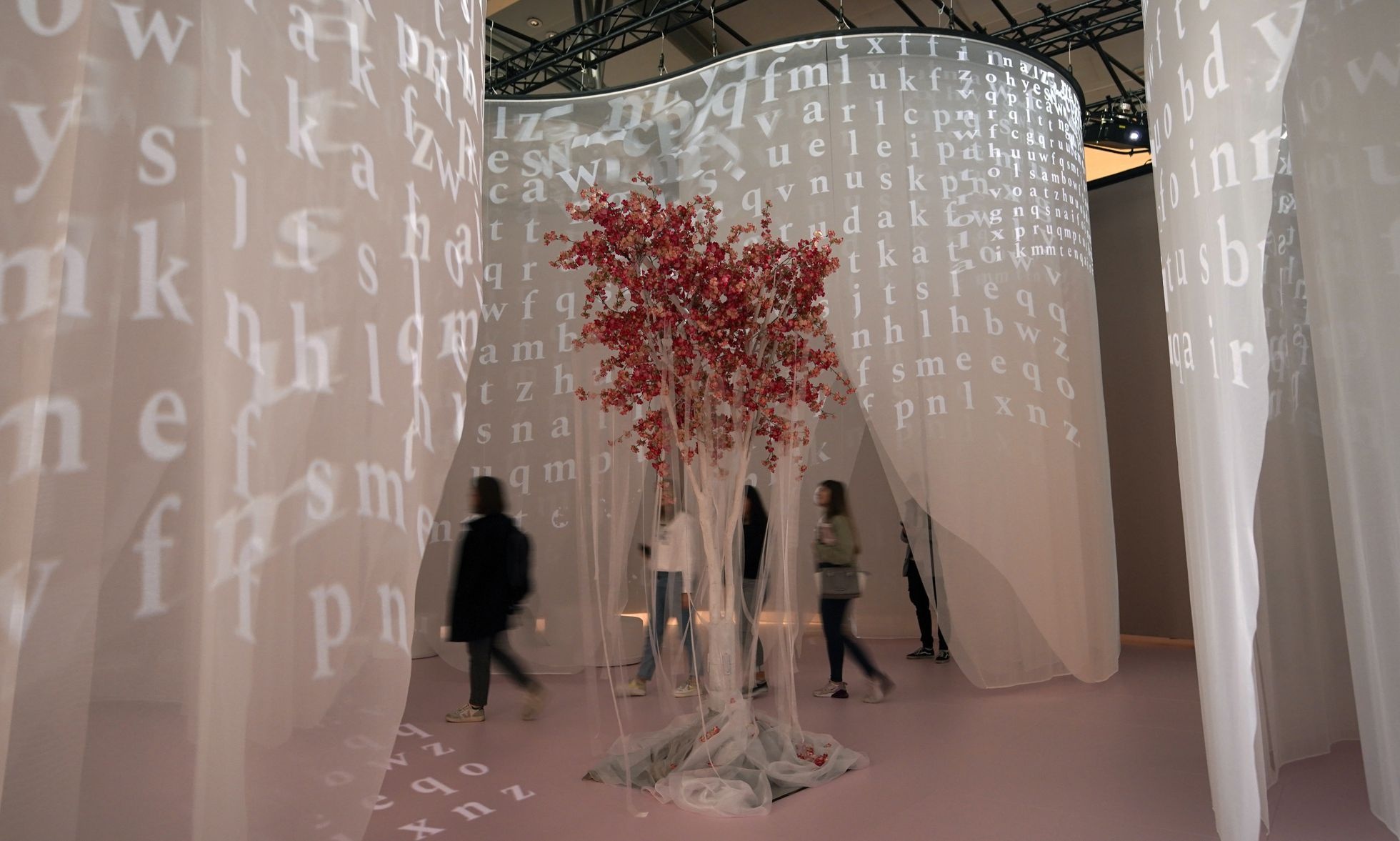 Hoi sach quoc te anh 1