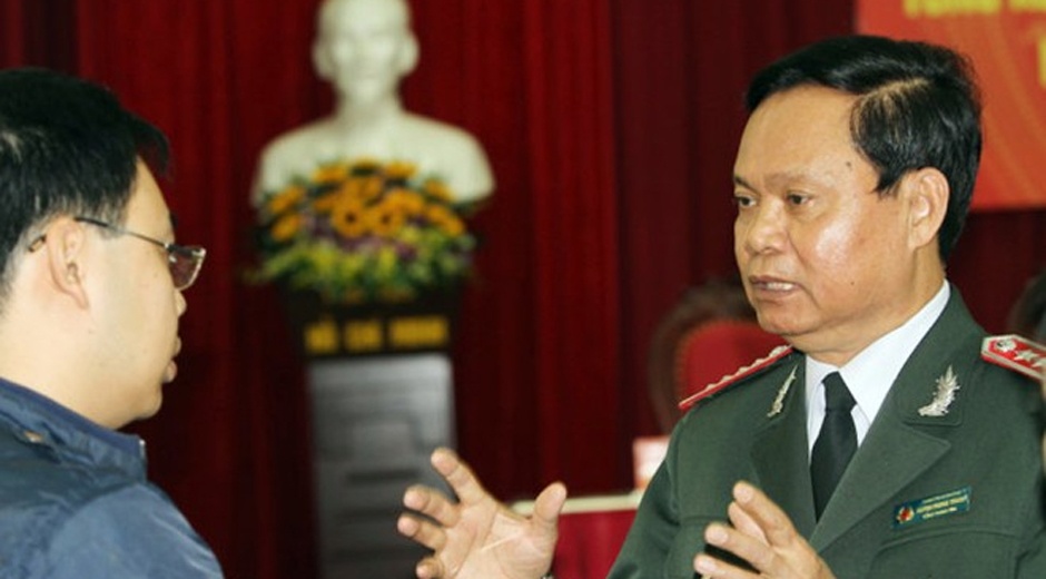 To cao sai su that, boi xau lanh dao se bi xu nghiem hinh anh