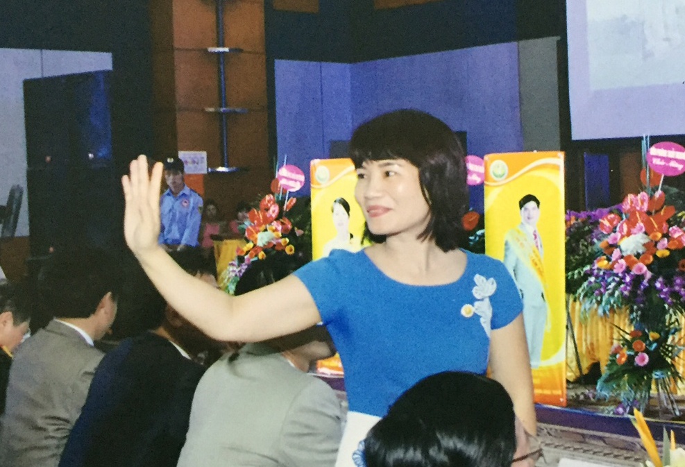 Chu tiem goi dau lam pho tong giam doc Lien ket Viet hinh anh