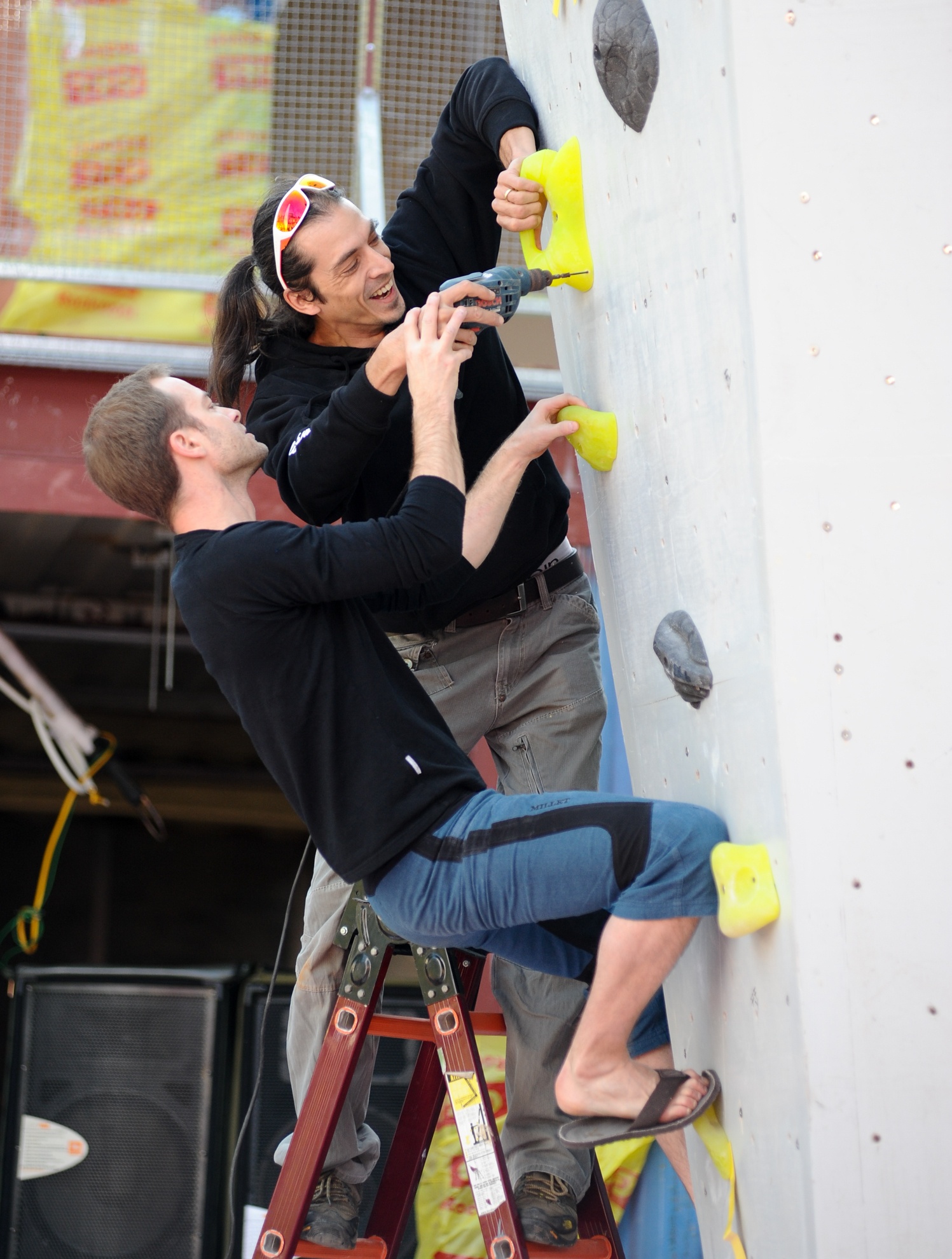 Thử thách của cuộc thi là bức tường cao 4,6m và dài 12,5m được ban tổ chức bố trí thành 5 đường leo với độ khó khác nhau.