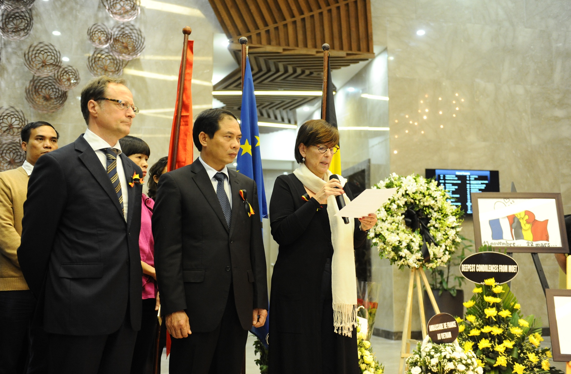 danh bom khung bo o Bi anh 3