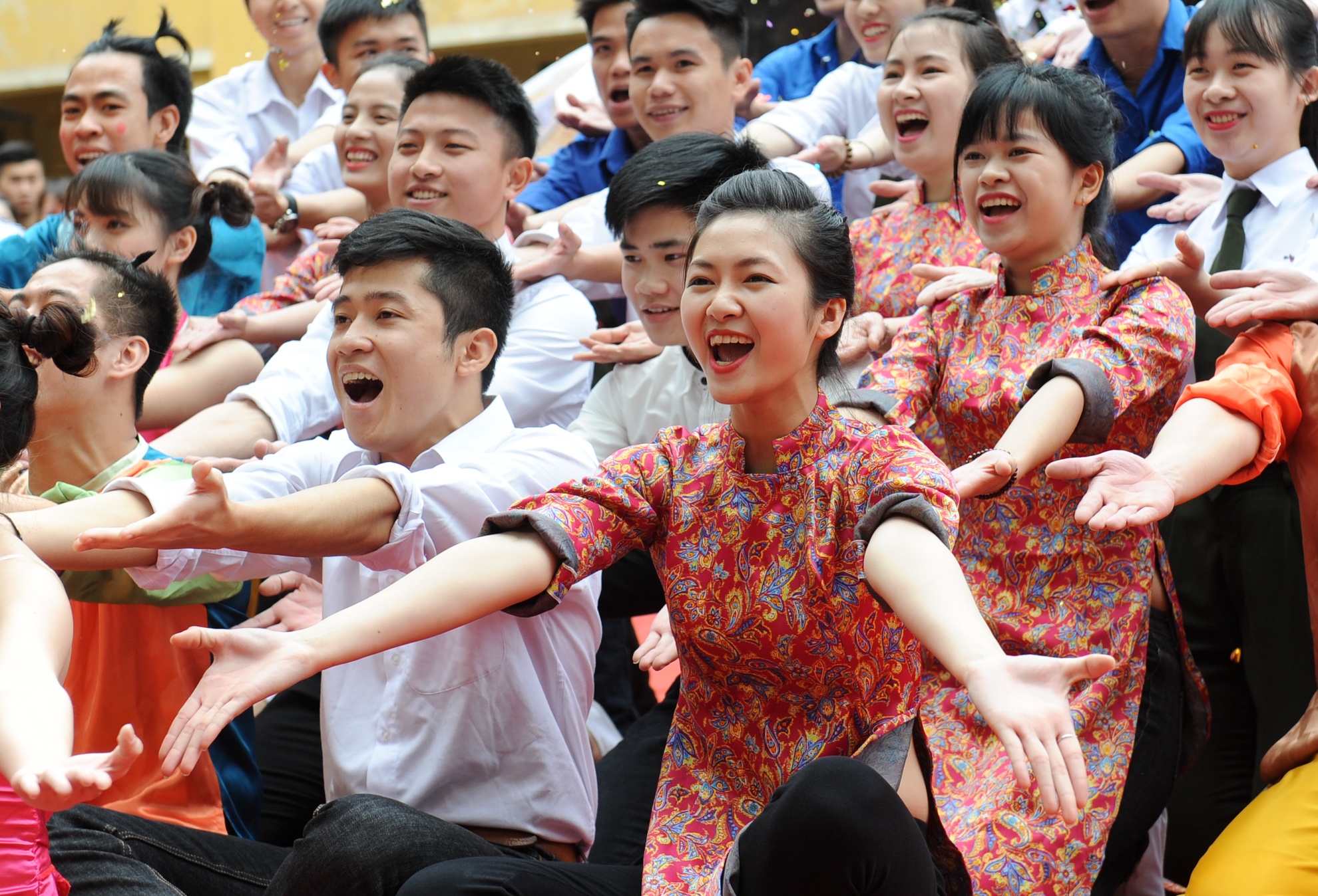 Nu sinh hoc vien an ninh nhay dan vu anh 11