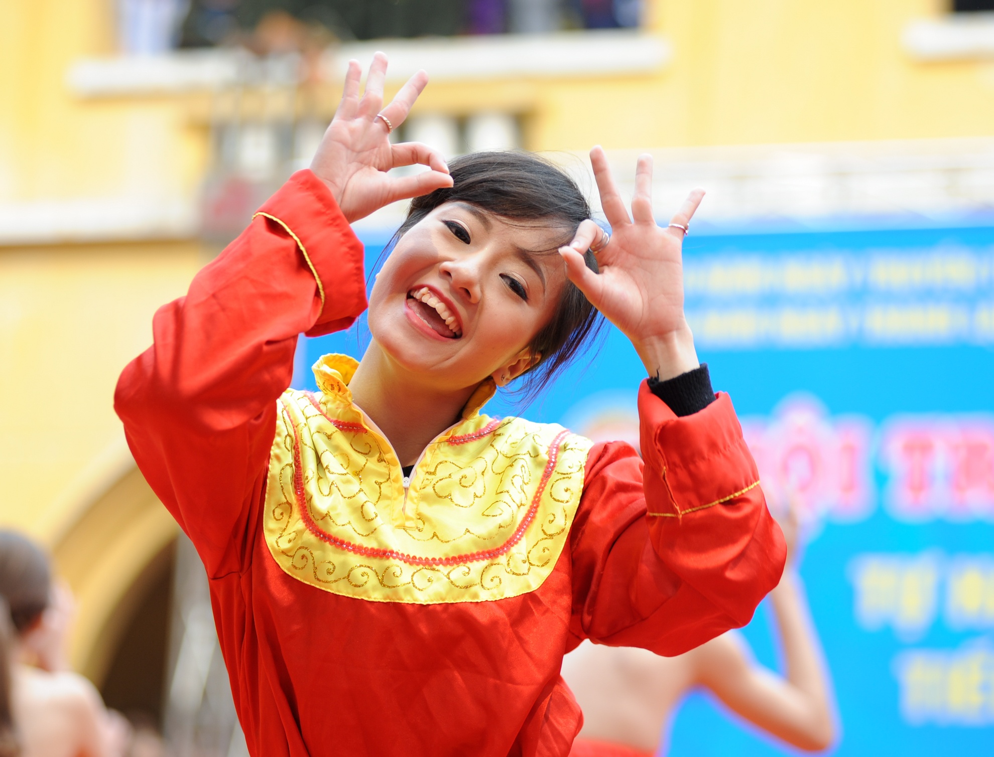 Nu sinh hoc vien an ninh nhay dan vu anh 7