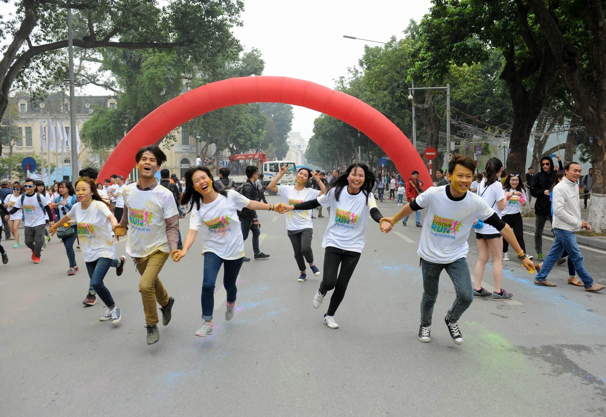 duong chay sac mau ben ho Guom anh 4