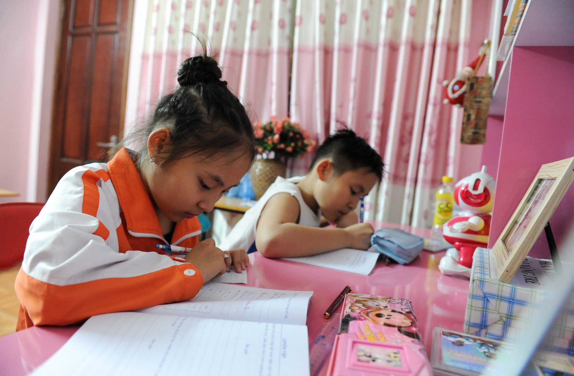 Anh em sinh doi anh 12