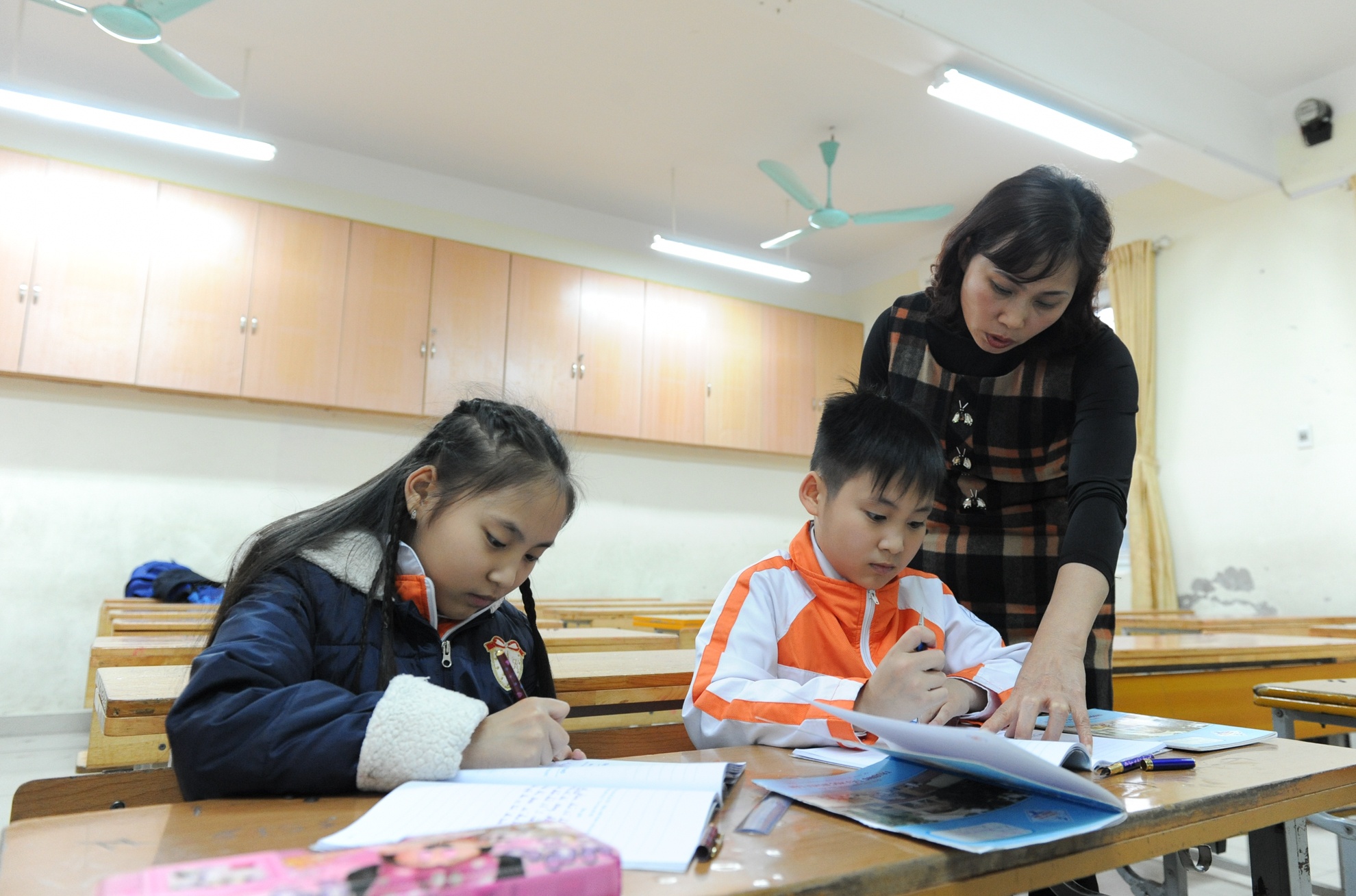 Anh em sinh doi anh 1