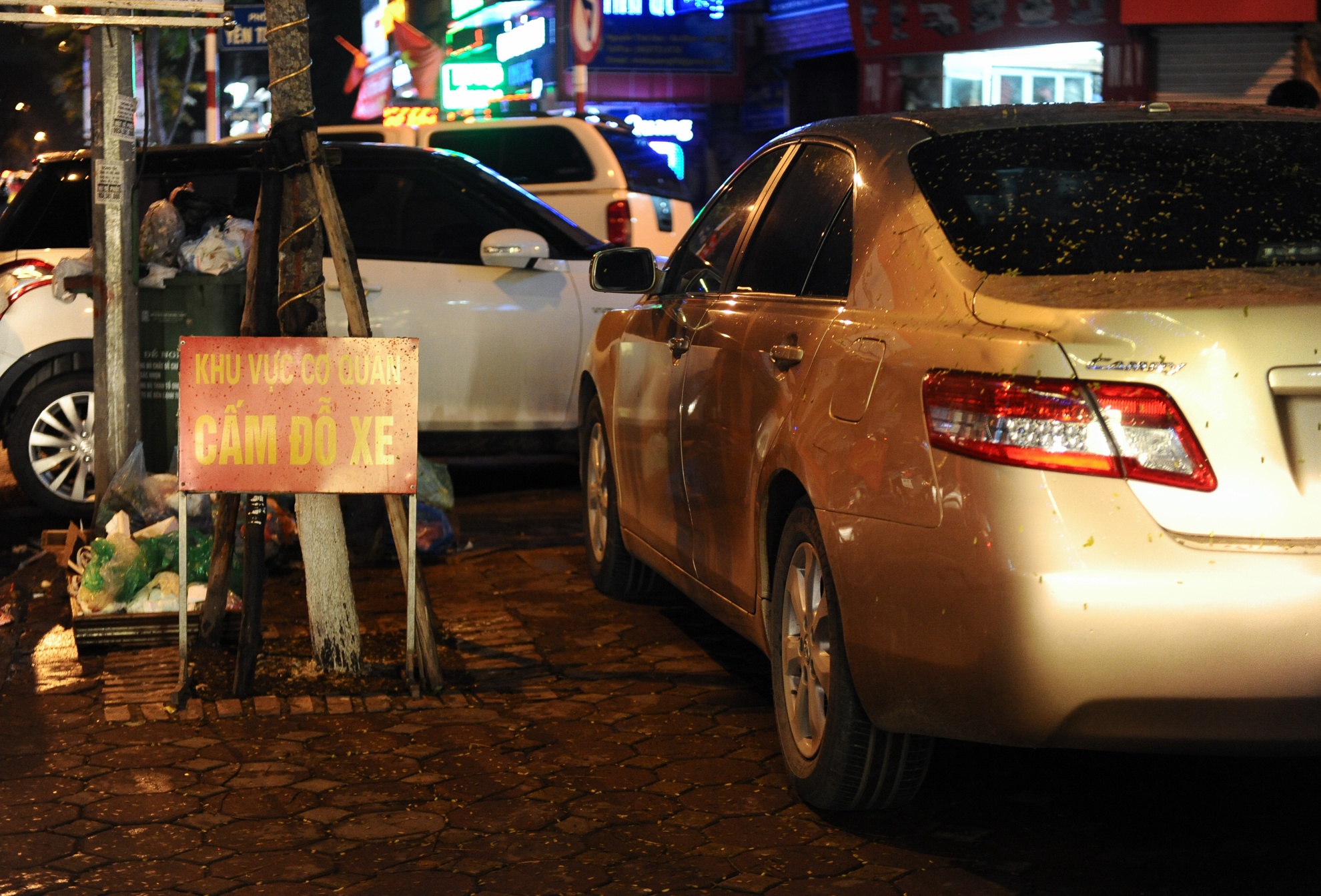 Do xe o to trai phep anh 2