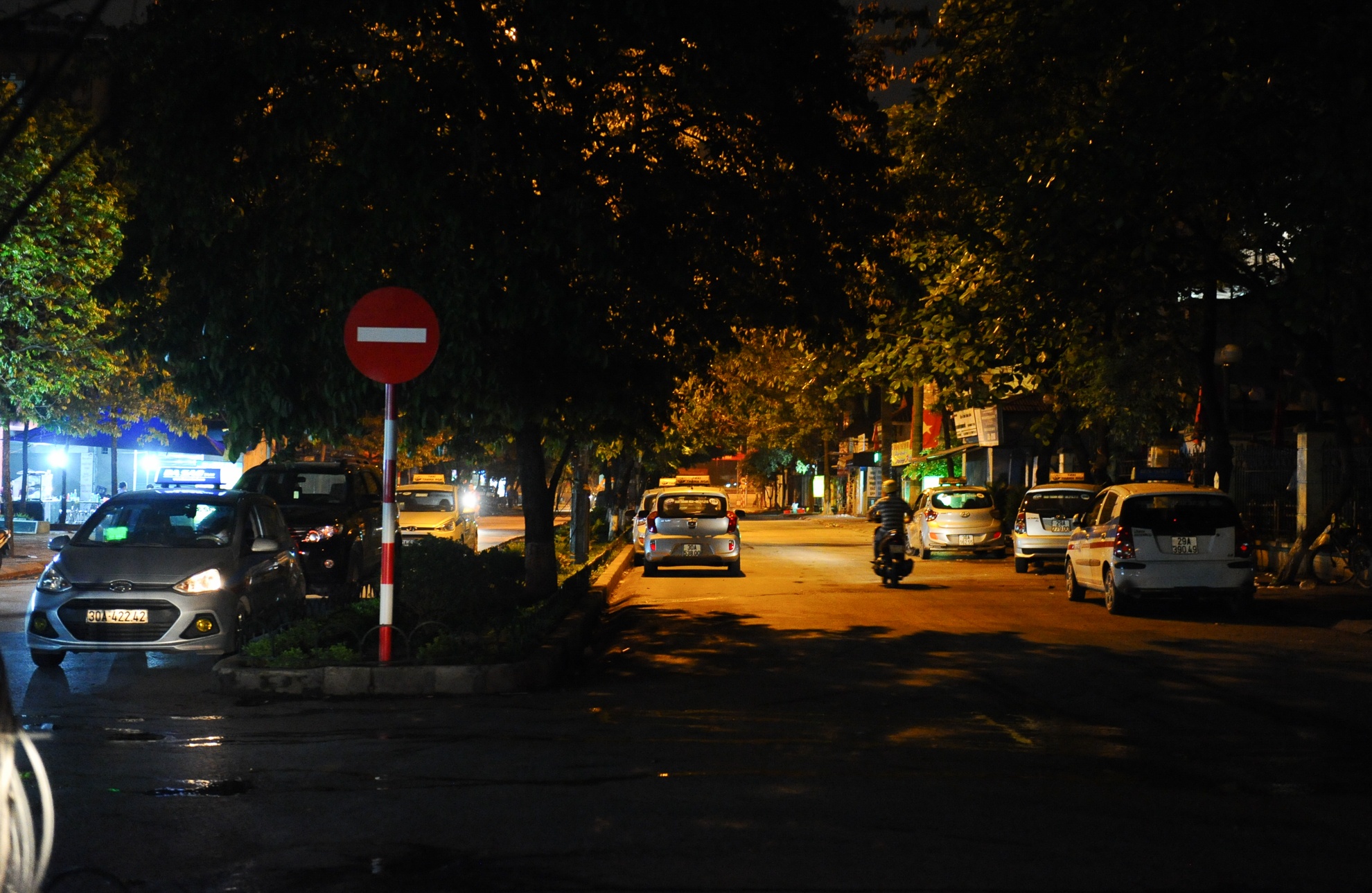 Do xe o to trai phep anh 8