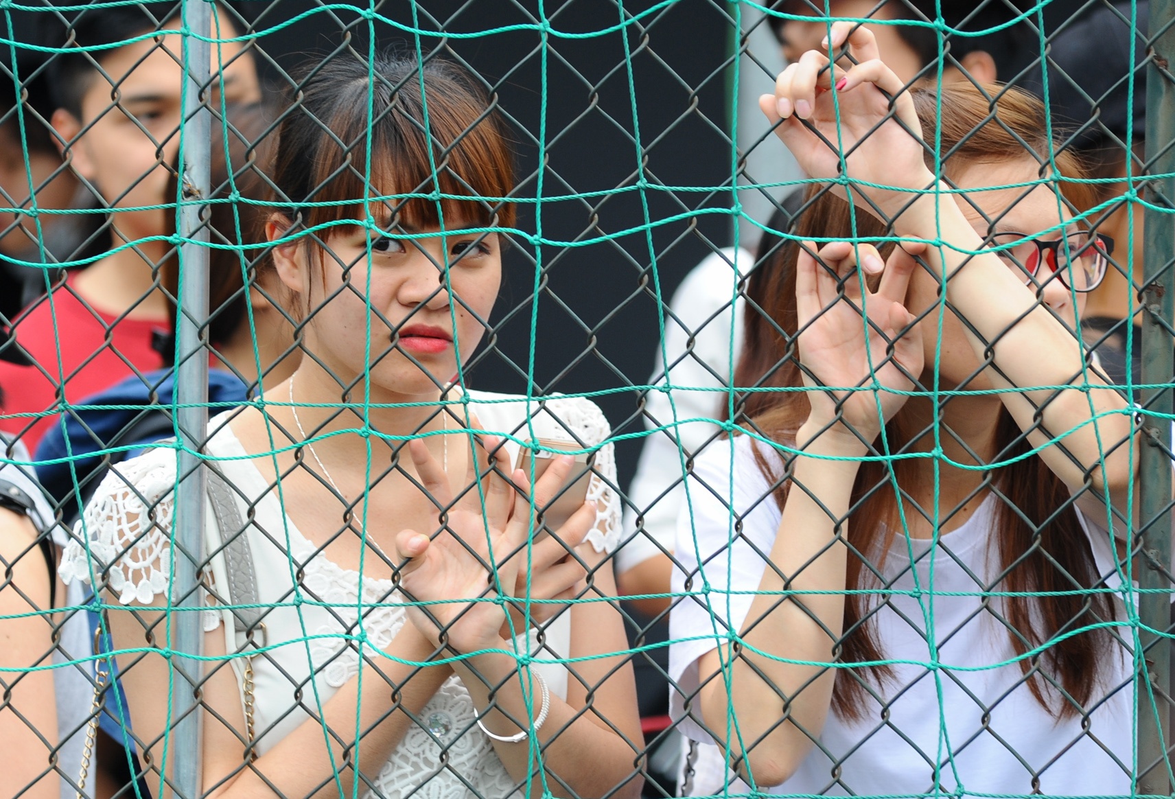 Hoi cho container dong cua anh 10