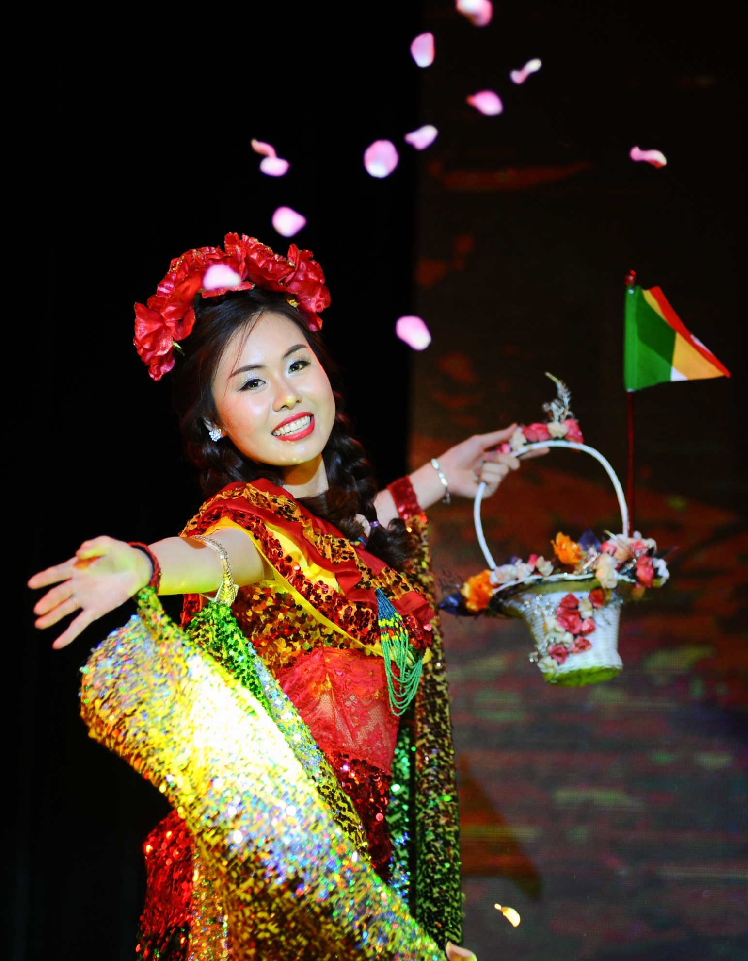 Hoa khôi Ngoại giao ảnh 9 Hoa khoi Ngoai giao anh 9