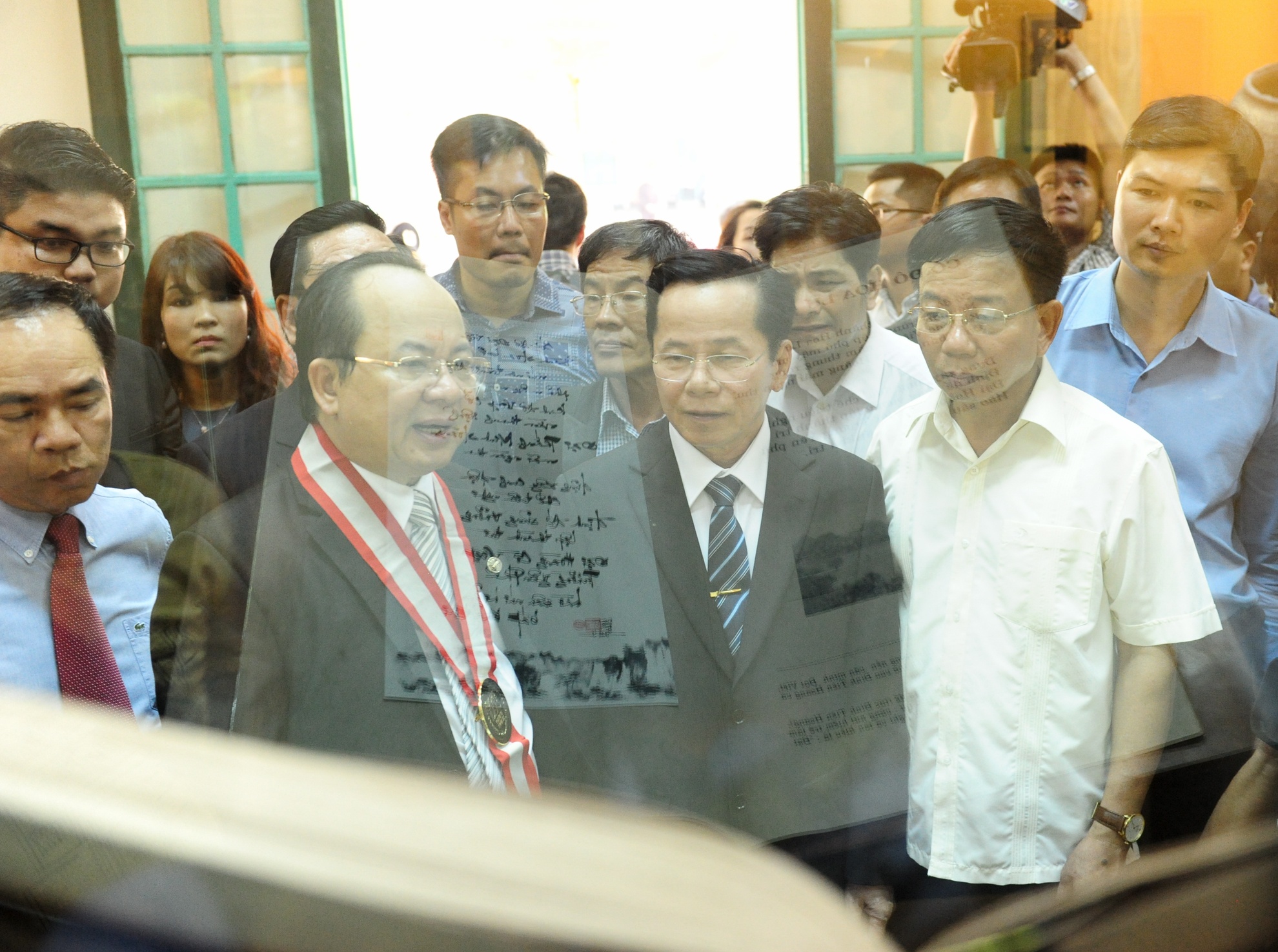 Hoa lu thi tap lap ky luc the gioi anh 1