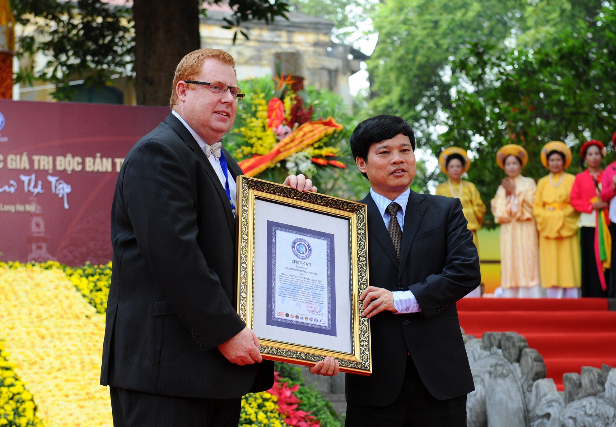 Hoa lu thi tap lap ky luc the gioi anh 5