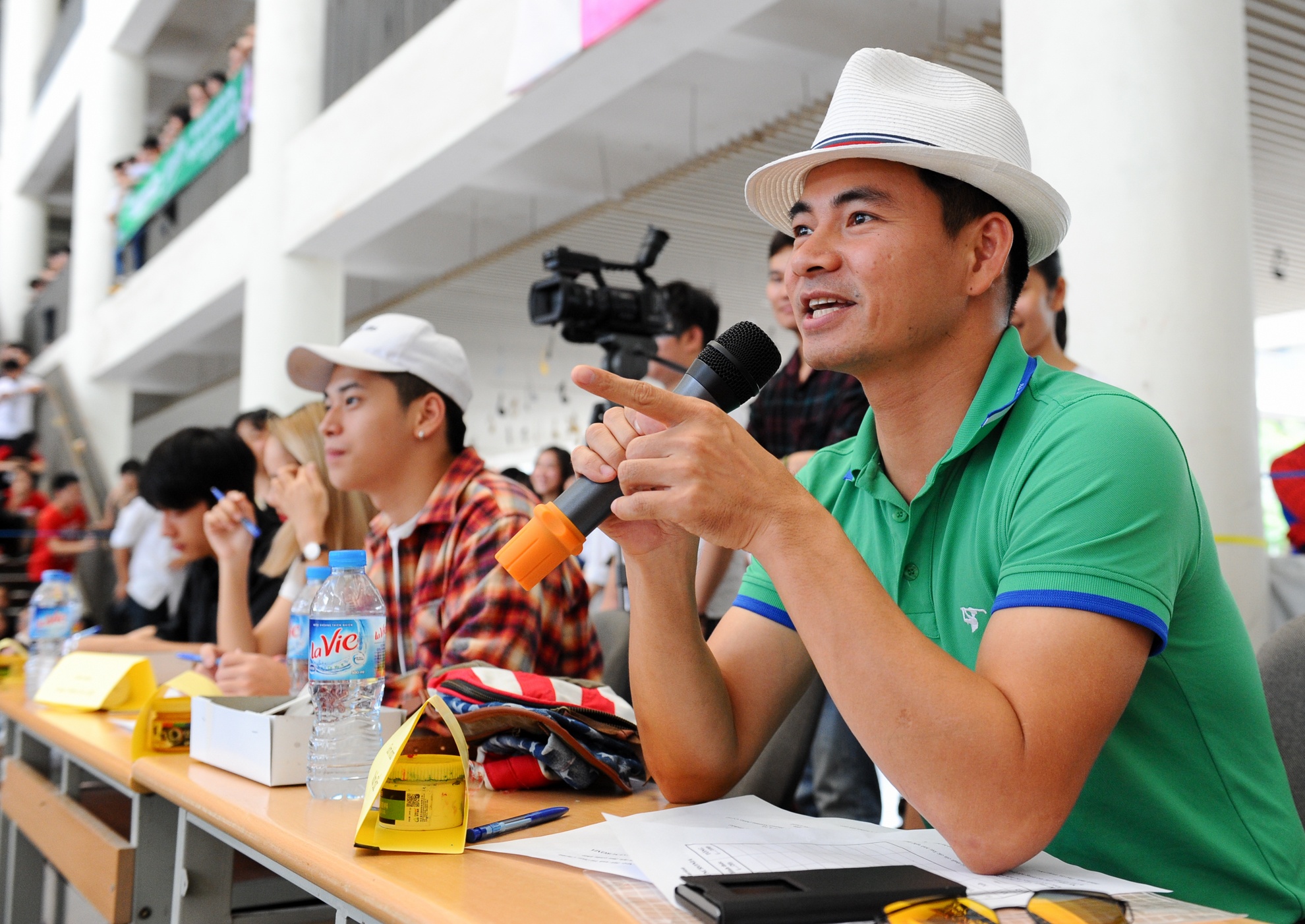Nam sinh trường Ams giả gái  ảnh 2 Nam sinh truong Ams gia gai anh 2